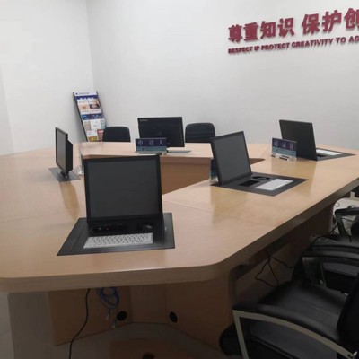 智能無(wú)紙化會(huì)議系統(tǒng)軟件,無(wú)紙化辦公會(huì)議設(shè)備,廣州一靈智能會(huì)議辦公家具生產(chǎn)廠家